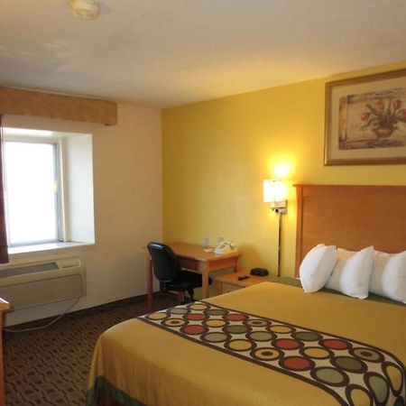 American Best Value Inn ลอว์เรนซ์ ภายนอก รูปภาพ