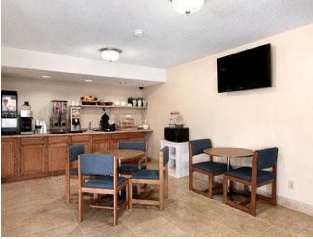 American Best Value Inn ลอว์เรนซ์ ภายนอก รูปภาพ