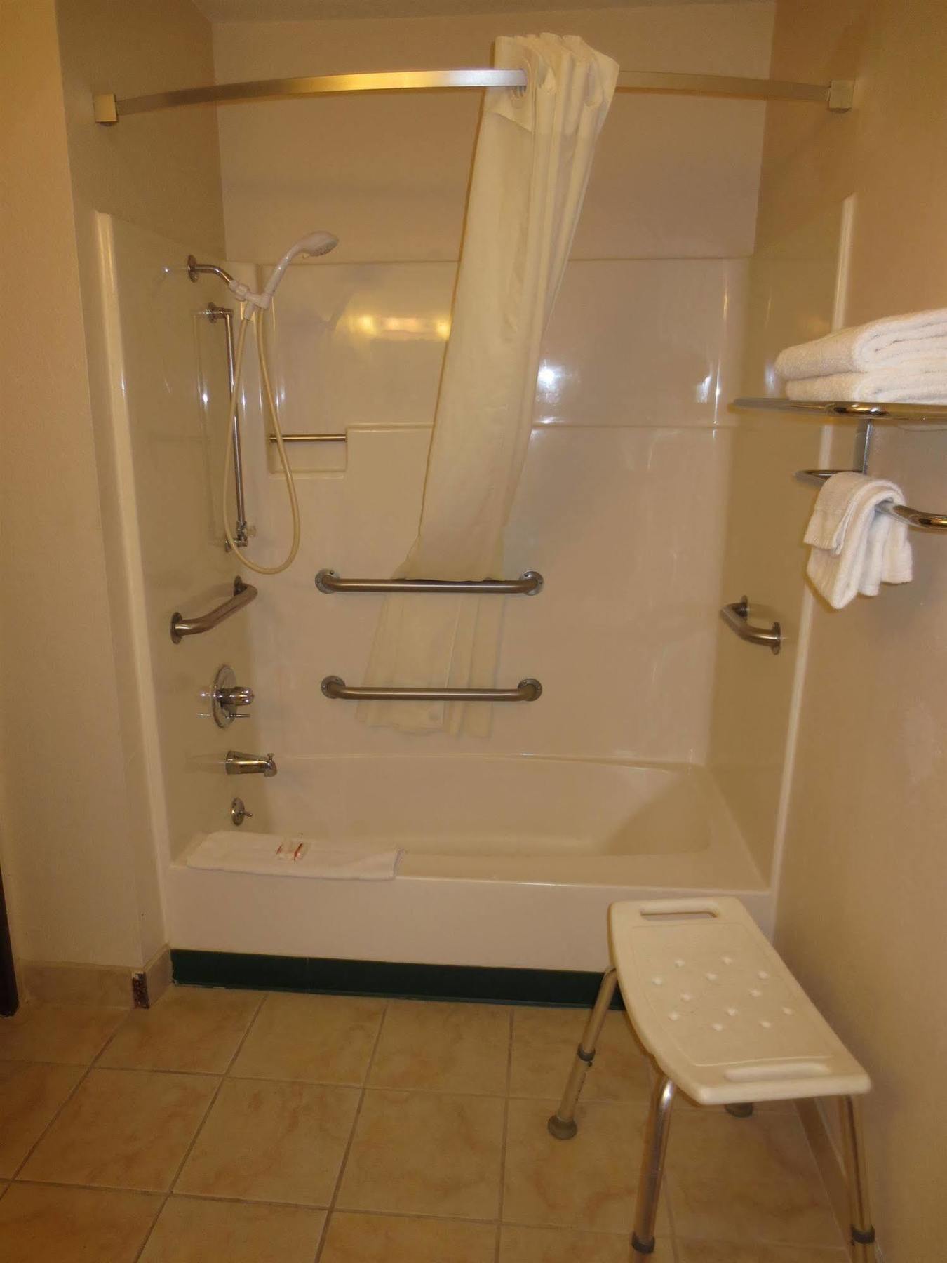 American Best Value Inn ลอว์เรนซ์ ภายนอก รูปภาพ